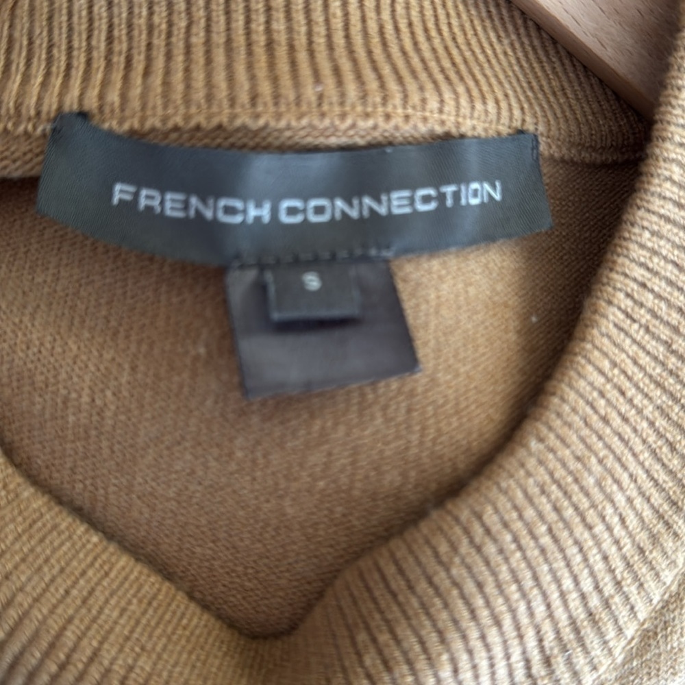 French Connection Babysoft Normie Sweater size small - Picture 4 of 4